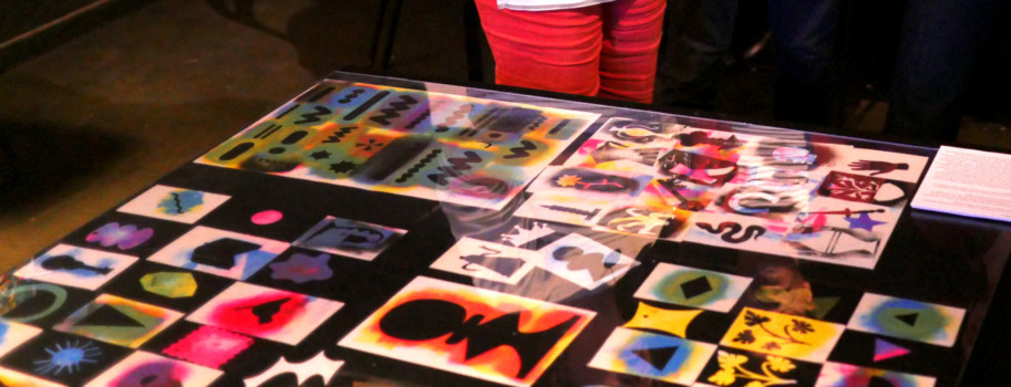 tables d'exposition des pochoirs