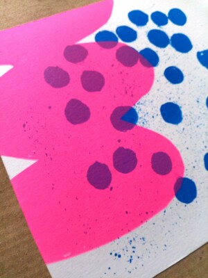 Préparation de l'atelier leporello en sérigraphie pour le festival l'Œil du Monde, avril 2023